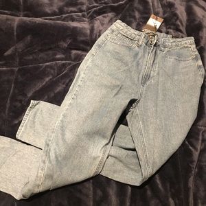 Blue Riot High Waisted Mom Jeans Size 4